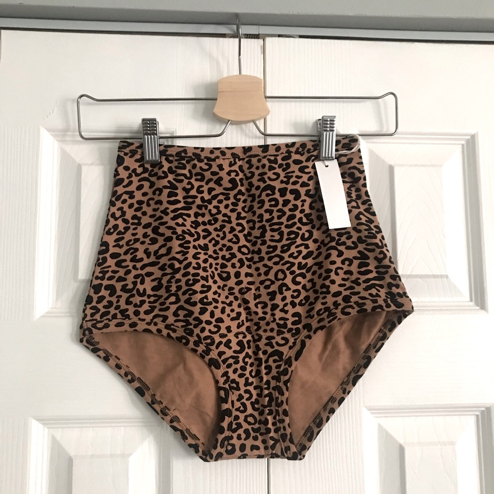 ARQ leopard high-rise undies small